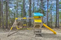 Private Hot Tub, Outdoor Fireplace: Broken Bow Gem - parking