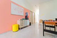 Sans Hotel Clover Ace Surabaya by RedDoorz Các khách sạn ở Sambikerep