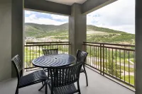 Grand Summit Lodge by Park City - Canyons Village - Mountain view