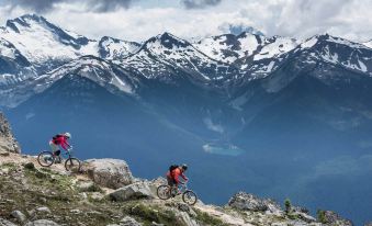 Eleven Revelstoke Lodge