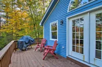 Bethel Chalet w/ Hot Tub: 3 Miles to Sunday River! - parking