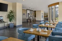 Hilton Garden Inn Los Angeles/Redondo Beach - breakfast