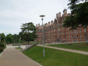 New Cosy 2 Bedroom Flat on Englefield Green