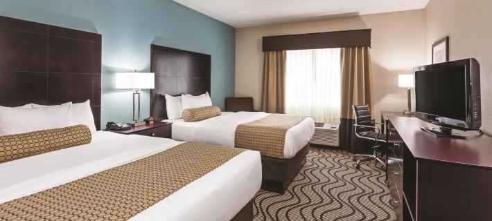 La Quinta Inn & Suites by Wyndham Knoxville Airport Hotels in Blount County