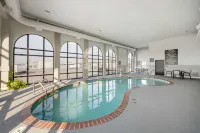 Best Western Plus Harrisonburg - Pools
