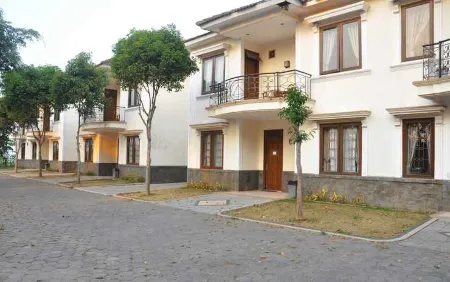 Blessing Hills Family Resort and Hotel Отели рядом с достопримечательностью «SUWON CAMP»