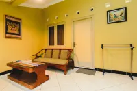 Griya Batik Giri Sekar Homestay Hotels in Yogyakarta
