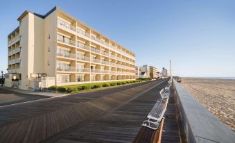 Howard Johnson by Wyndham Ocean City Oceanfront