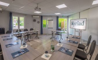 Kyriad Lyon Est - Bron Eurexpo le Cottage