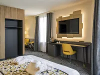 Mercure Rodez Cathédrale &Résidence Managed by Mercure Rodez Hotels in Baraqueville