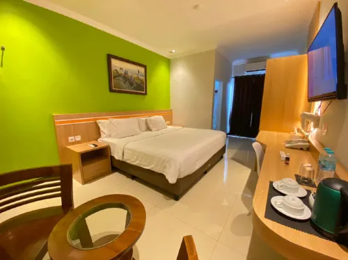 The Grand Cabin Hotel