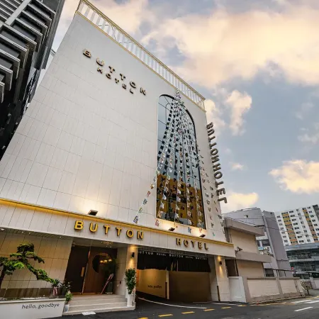 BUTTON HOTEL GUSEO Отели рядом с достопримечательностью «Храм Беомеоса»
