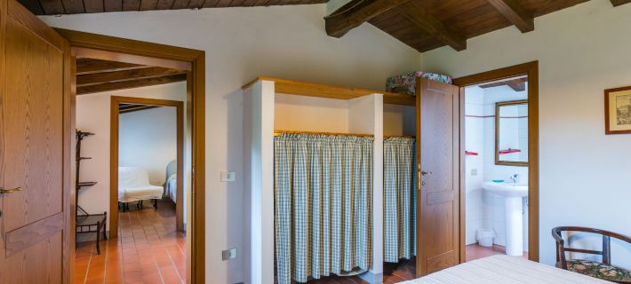 Podere Sondino/Apt.Casa di Pietro Hotels in Pescia