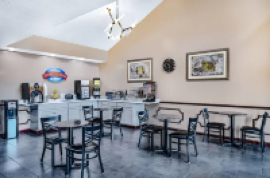 ベイモント バイ ウィンダム コマース GーA ニア タンガー アウトレッツ モール