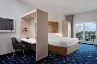 SpringHill Suites Oceanside Beach