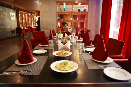 St Laurn Koregaon Park Pune Отели рядом с достопримечательностью «Centre for Network Computing»