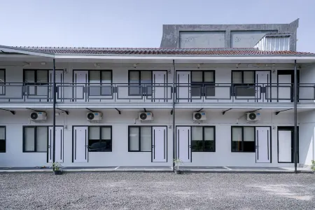 RedDoorz Syariah at Jalan Endro Suratmin Lampung Отели в г. Way Dadi