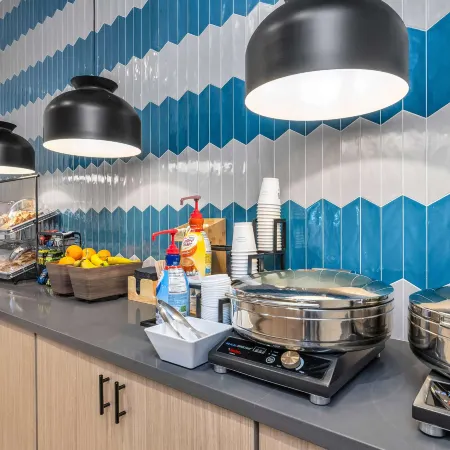 La Quinta Inn & Suites by Wyndham San Jose Airport-Downtown