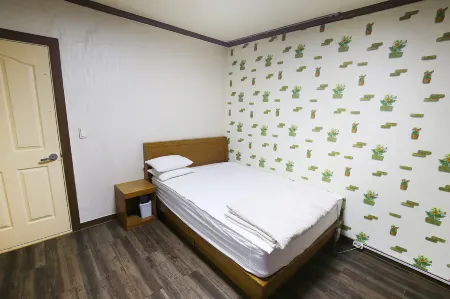 Nonsan Hwangje Motel Отели в г. Нонсан