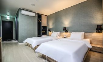 Eumseong Chungbukyeoksindosi H Motel