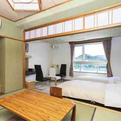 青島大酒店 Rooms