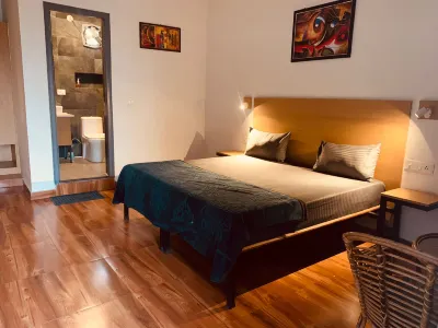 Oberois Inn Homestay | Nearby Isbt