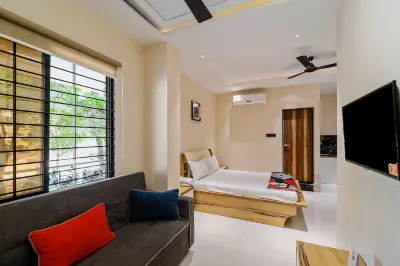 Stay10 Luxury Service Apartment Hotel