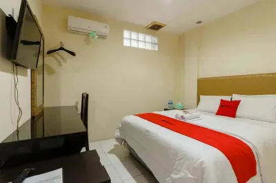 RedDoorz @ Dwipa Wisata Hotel Các khách sạn ở Bumi Waras