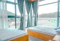 The Sea Rock Binh Hung Hotels in Công Hải