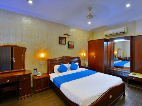 Hotel Shiraaz 2