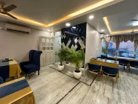 Hotel Anand فنادق في Jhansi Rly. Settl