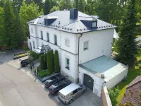 Hotel am Schloß GmbH Hotels in Illertissen