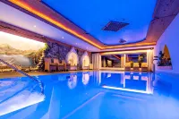 Hotel Bergkristall - Swimmingpools