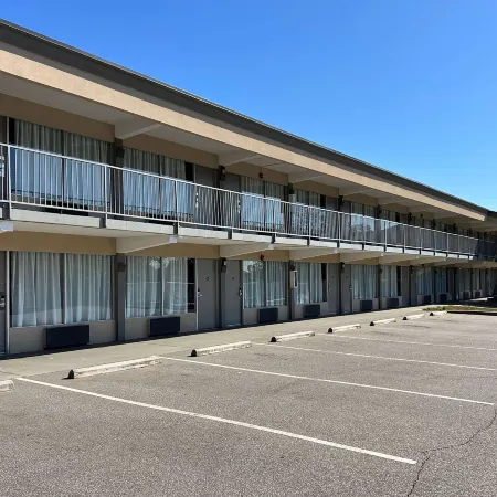 Days Inn by Wyndham Monroe NC
