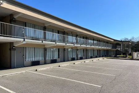 Days Inn by Wyndham Monroe NC