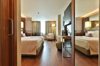 Turim Iberia Hotel Hotels near Praça de Londres