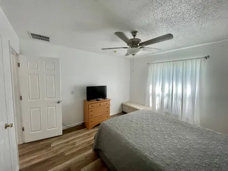 Grand Luxury Pool Home near Disney & Universal Отели в г. Давенпорт