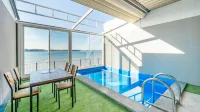 Muan Oberman Pet-Friendly Villa - Pools