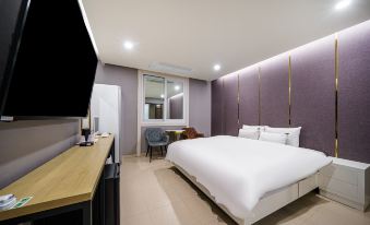 Gwangju Yongbong-Dong Yaja Gwangju Yongbong Branch