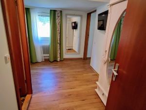 Comfortable Single Room with Shared Bathroom and Kitchen