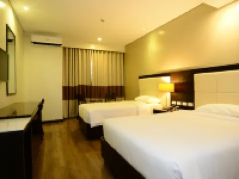 โรงแรมเอเวอร์โอบิซเนส โรงแรมในซัมโบอังกา