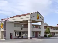 Super 8 by Wyndham Oklahoma/Frontier City - 2つ星