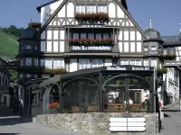 Akzent Hotel Berg's Alte Bauernschänke- Wellness Und Wein Hotels in Assmannshausen