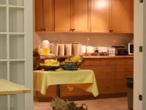 R&R Inn & Suites Hotels in Camrose