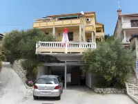 Captain's Club