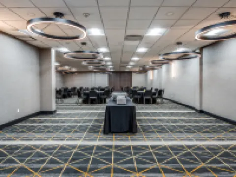 ฮอลิเดย์ อินน์ ดัลลัส มาร์เก็ต เซ็นเตอร์ เลิฟ ฟิลด์ บาย IHG โรงแรมในแดลลัส