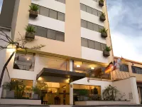 Mariel Hotel Boutique Hotels near Bustamante Park