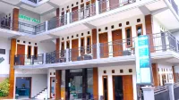 Gress Villa Hotels near Coban Rondo Waterfall Pujon