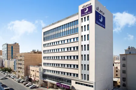 Premier Inn Doha Airport Отели в г. Доха