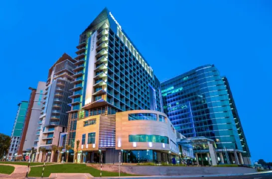 Novotel Abu Dhabi Al Bustan Отели рядом с достопримечательностью «Национальный выставочный центр Абу-Даби»
